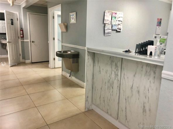 1955 W 68th St, Hialeah, FL 33014